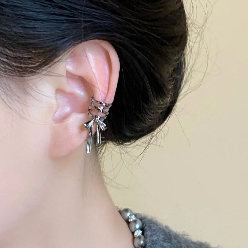 Ear Ribbon Copper Cuff