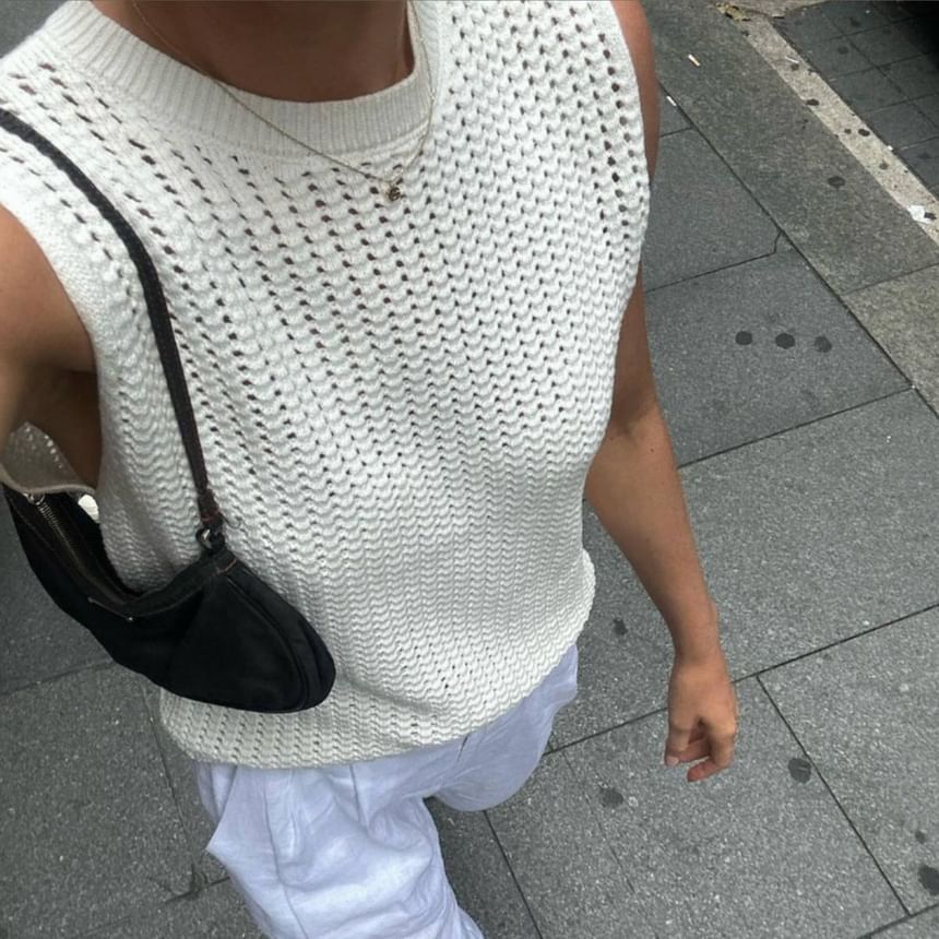 Round Plain Knit Sleeveless Top Neck