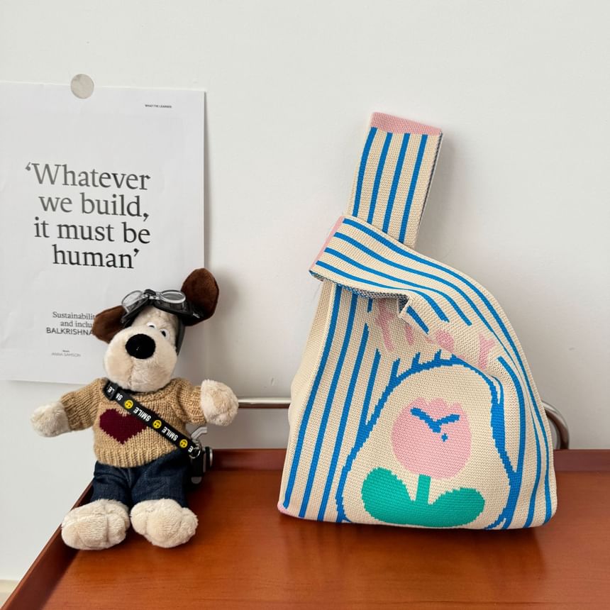 Knit Flower Tote Bag