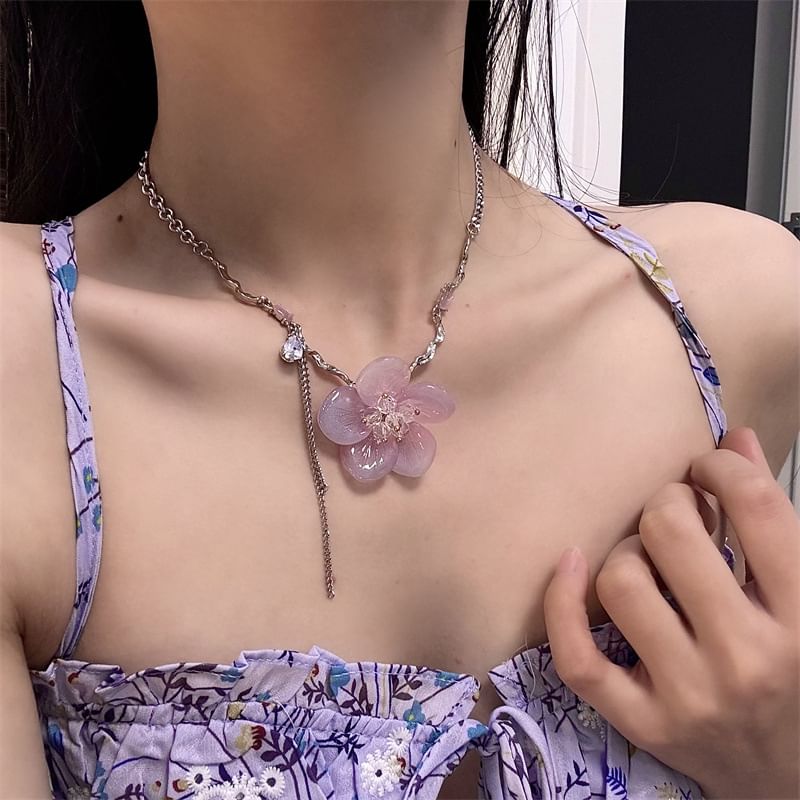 Pendant Floral Resin Choker Alloy