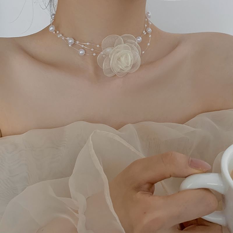 Floral Layered / Faux Choker Pearl