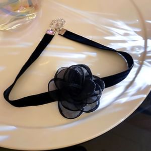 Floral Layered / Faux Choker Pearl