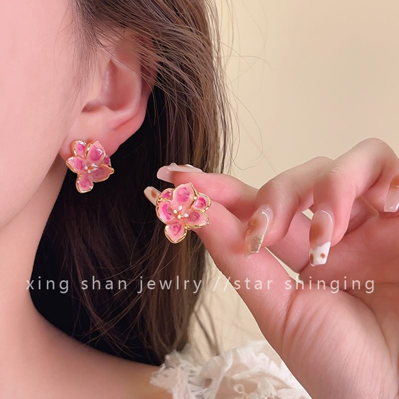 Clip-On Earring Glaze Floral Ear / Stud