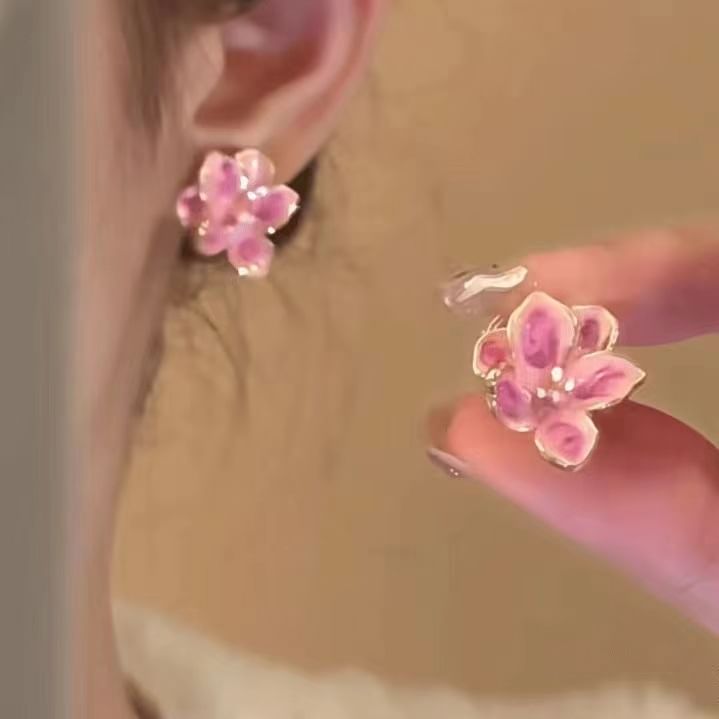 Clip-On Earring Glaze Floral Ear / Stud