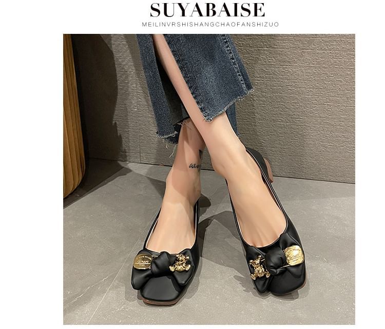 Bow Toe Square Flats Accent