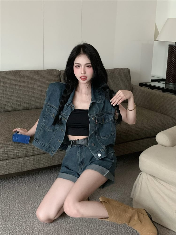 Collar Denim Button Vest / High Waist Roll Up Hem Denim Shorts / Belt / Set