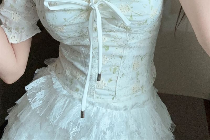 A-Line / Embroidered Rise Skirt Neck Lace Tie Mini Short-Sleeve Blouse Eyelet Tiered High Square Front