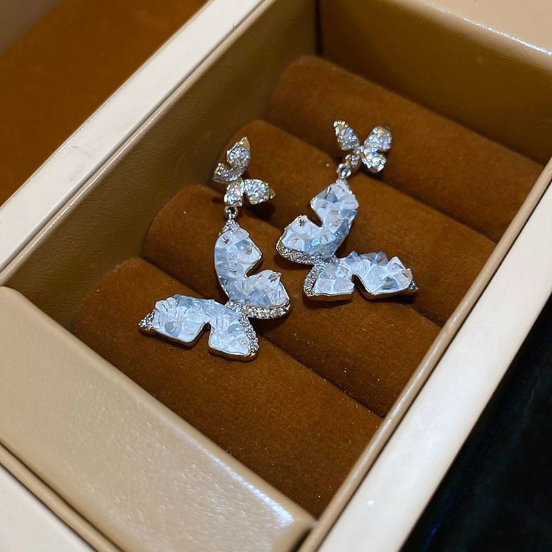 Faux (Various Crystal Alloy Butterfly Designs) Stud Earring / Floral Pearl