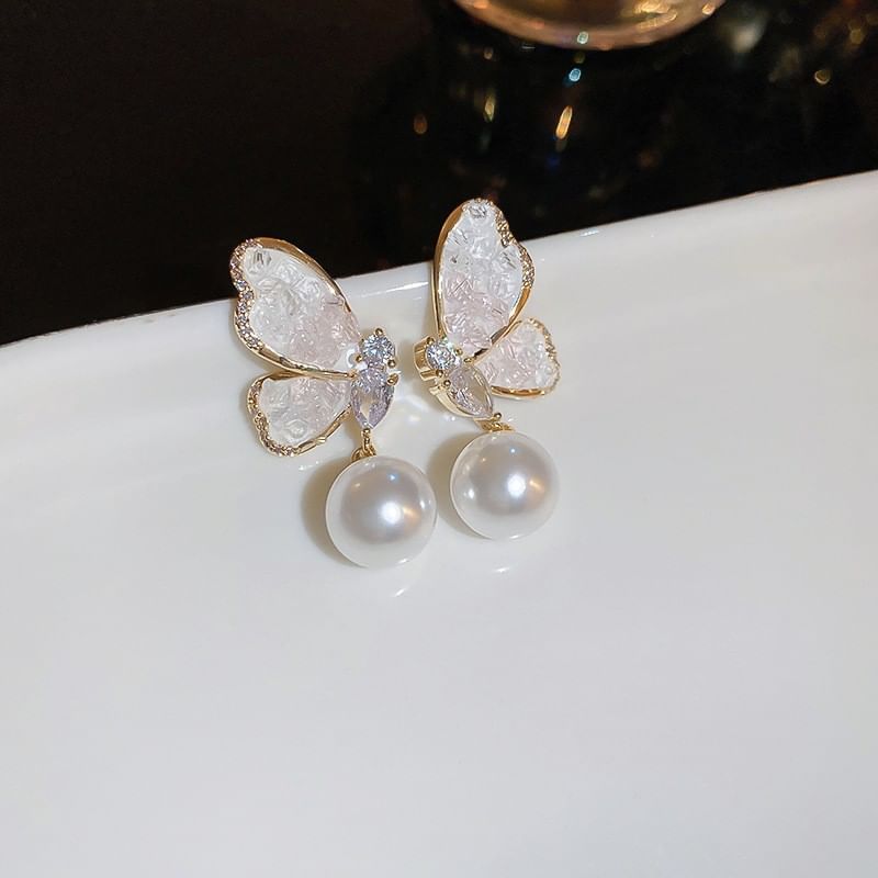 Faux (Various Crystal Alloy Butterfly Designs) Stud Earring / Floral Pearl