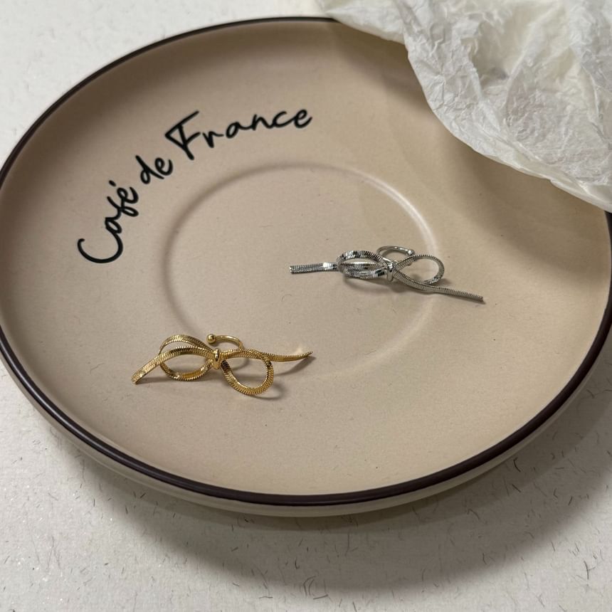 Bow Snake Chain Ear Cuff