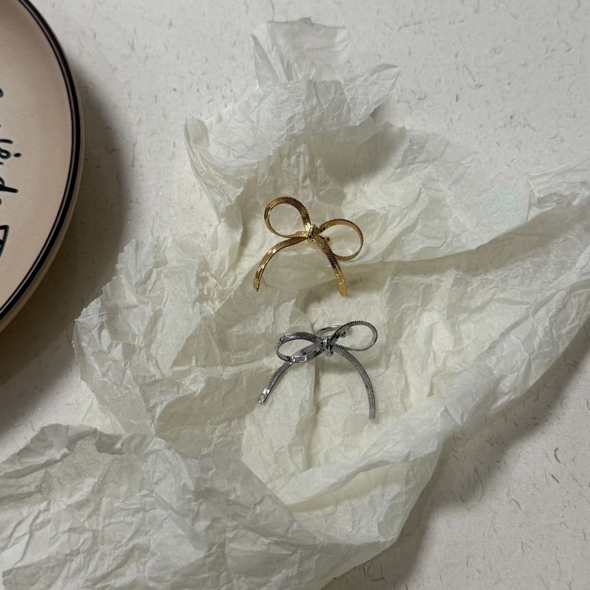 Bow Snake Chain Ear Cuff