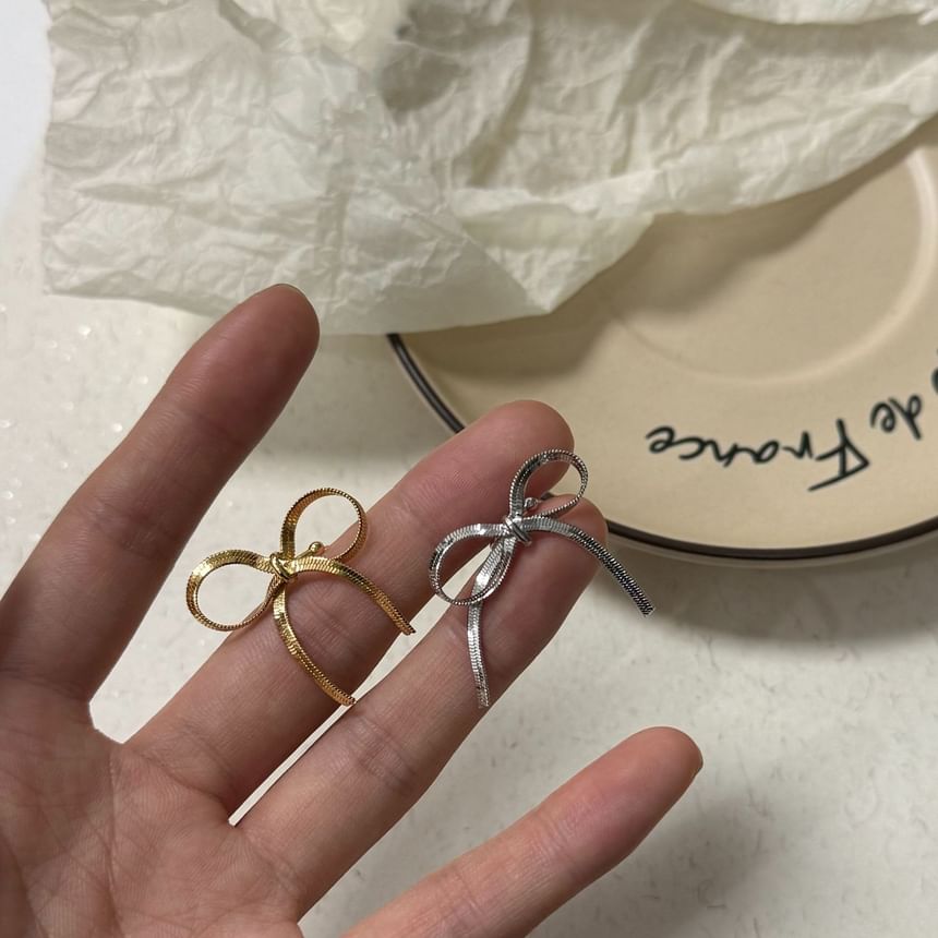 Bow Snake Chain Ear Cuff