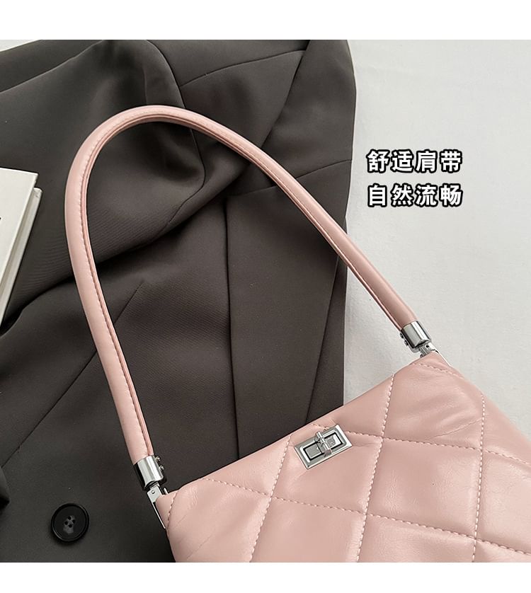 Bucket Bag Quilted Twisted