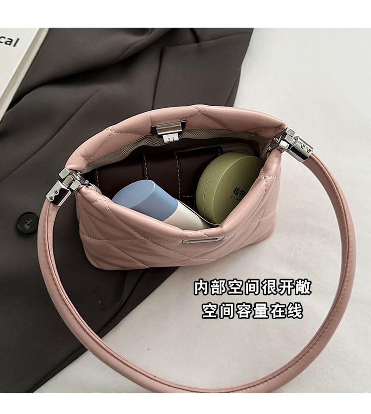 Bucket Bag Quilted Twisted