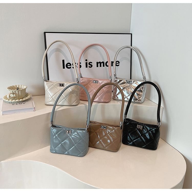 Bucket Bag Quilted Twisted