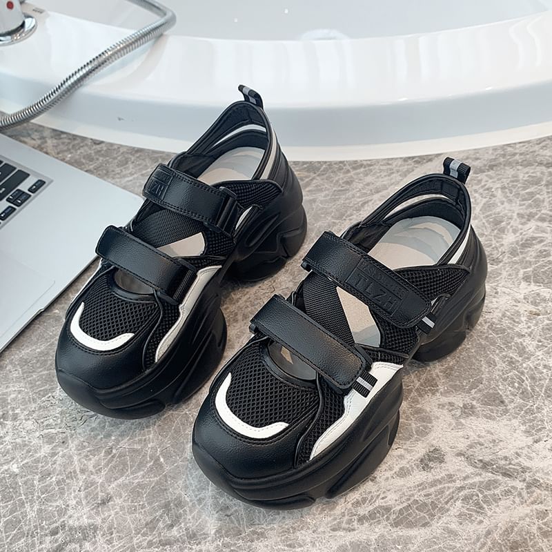Cutout Sneakers Platform Panel