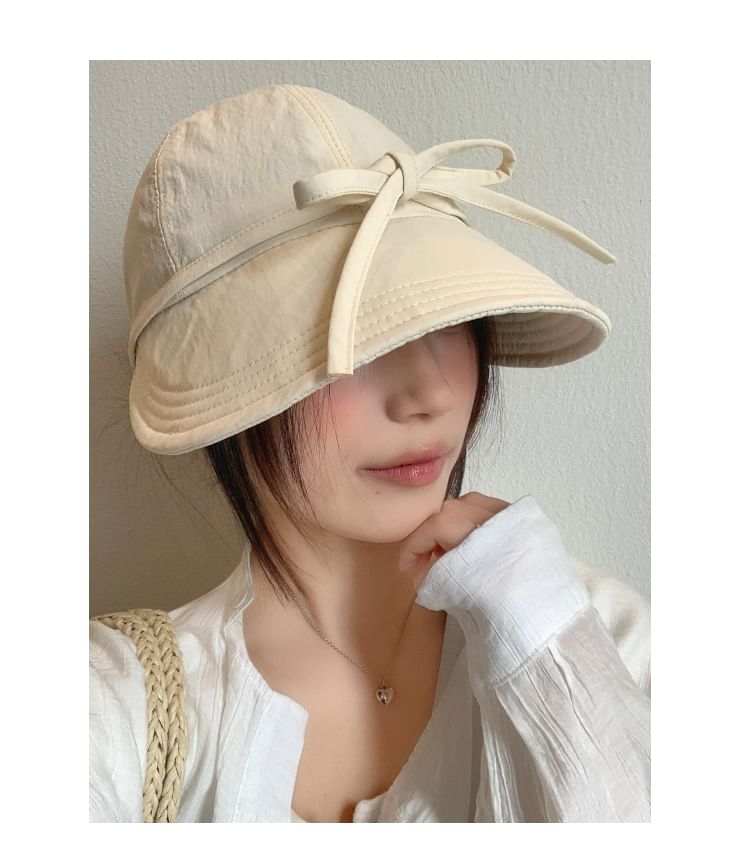 Wide Cap Bow Brim