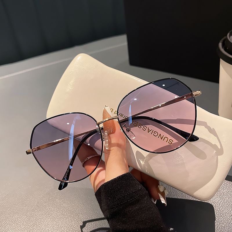 Metal Frame Round Sunglasses
