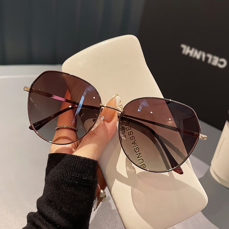 Metal Frame Round Sunglasses
