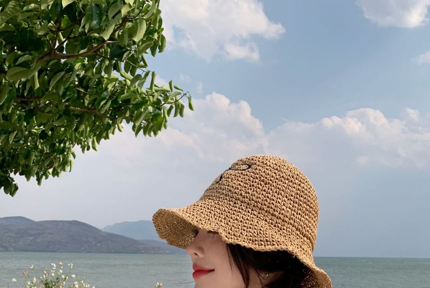 Straw Hat Embroidered Bow Sun