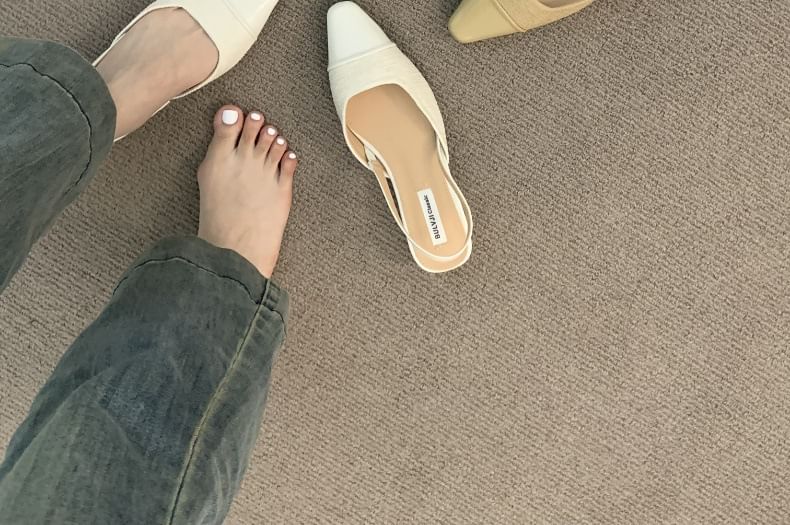 Square Pumps Cap Toe Slingback