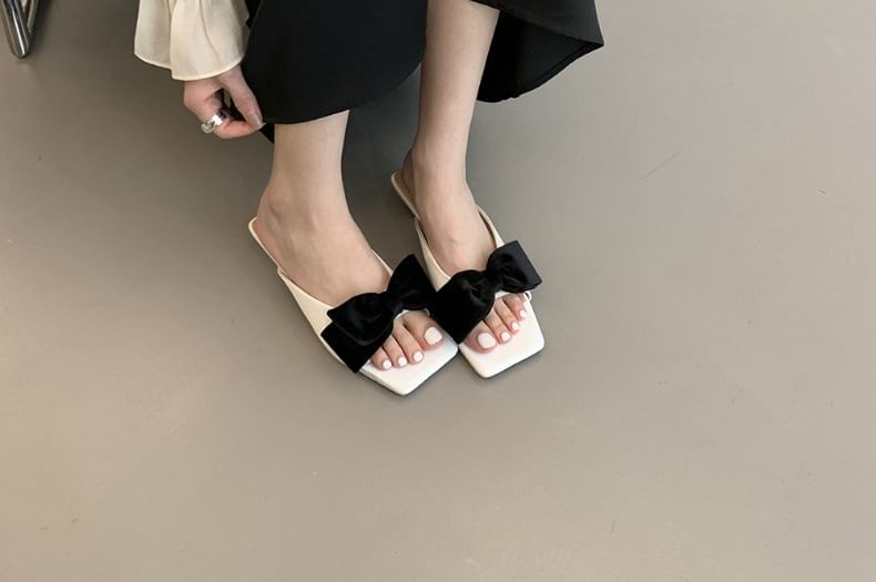 Bow Heel Slide Kitten Sandals