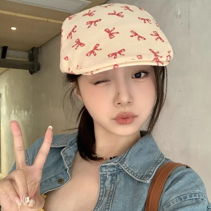 Flat Cap Print Bow