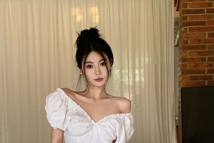 V-Neck Puff-Sleeve Solid A-Line Maxi Dress