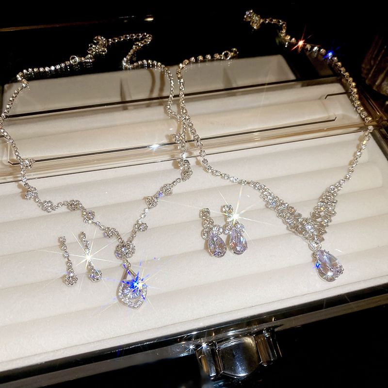 Earring + Rhinestone Drop Set: Necklace