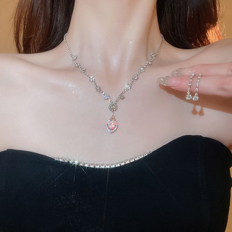 Earring + Rhinestone Drop Set: Necklace