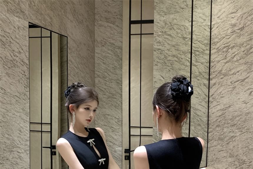 Sleeveless Round Neck Plain Rhinestone Bow Cutout Mini A-Line Dress