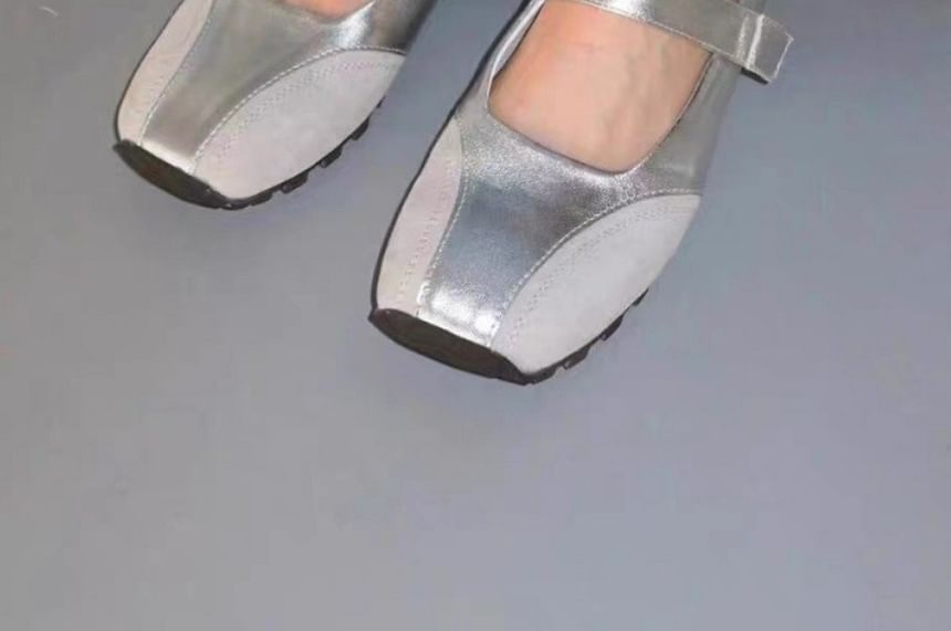 Flats Balletcore Strap Adhesive