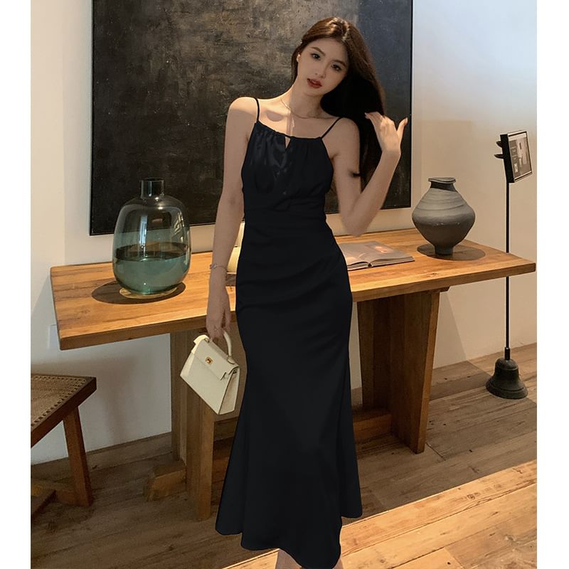 V-Neck Sleeveless Solid Mermaid Maxi Dress