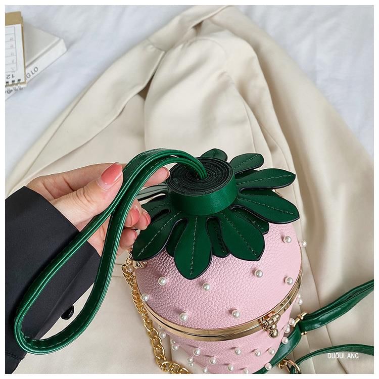 Bucket Chain Strap Strawberry Bag