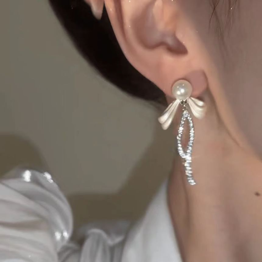 Drop Earring Rhinestone Bow