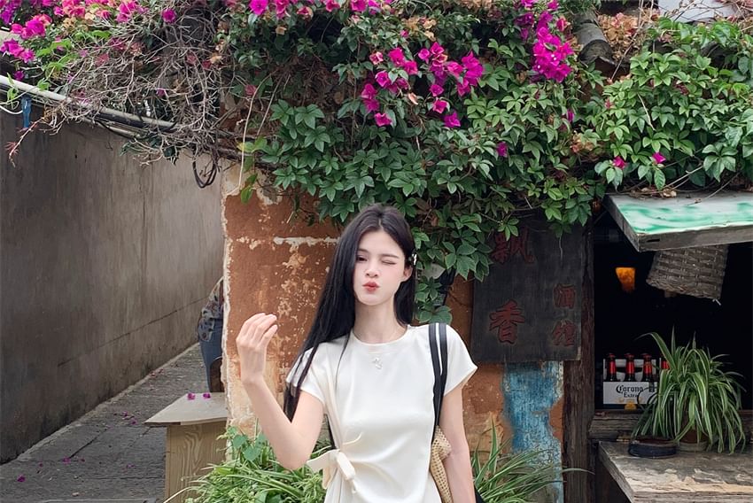 Short-Sleeve Crewneck Slit Hem A-Line Maxi Dress