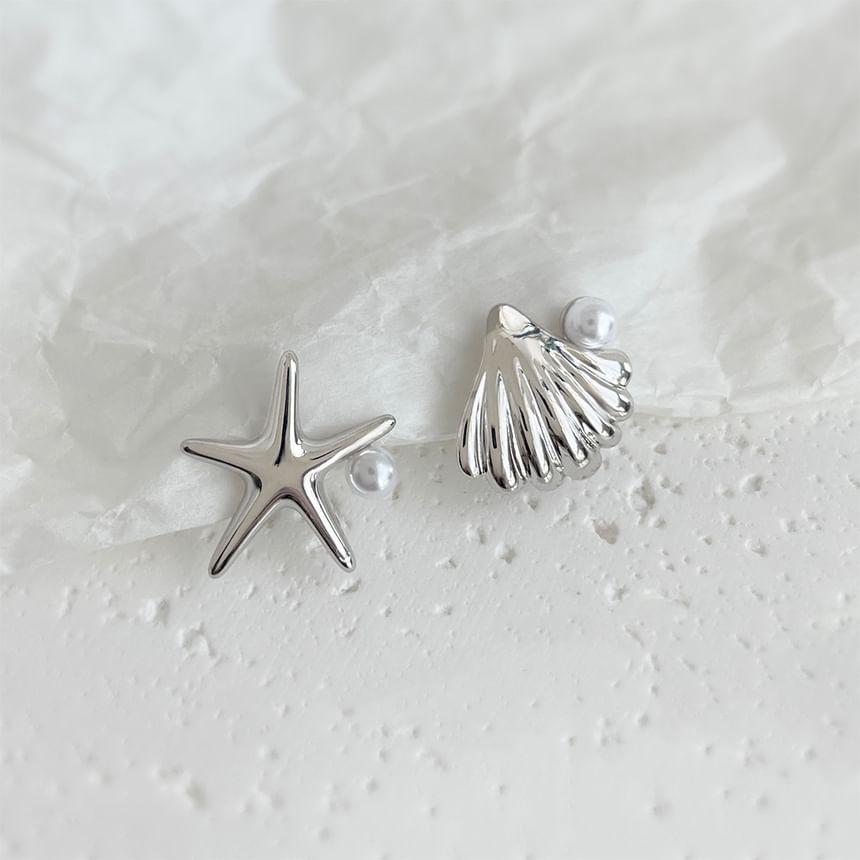 Starfish Clip Shell Asymmetrical On Faux Earring Pearl