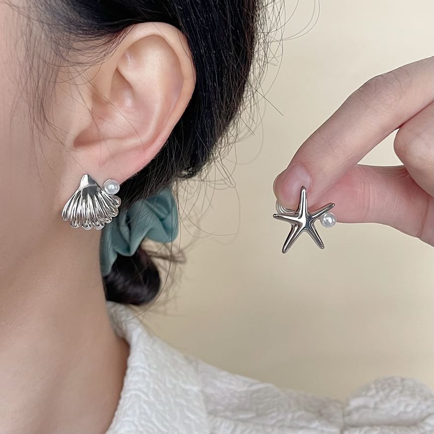 Starfish Clip Shell Asymmetrical On Faux Earring Pearl