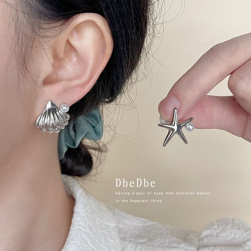 Starfish Clip Shell Asymmetrical On Faux Earring Pearl