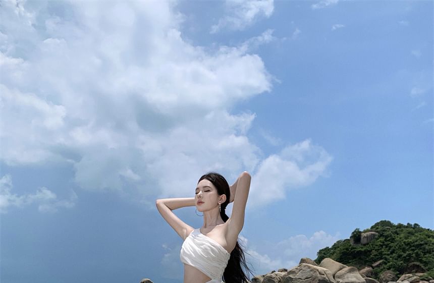 Sleeveless One