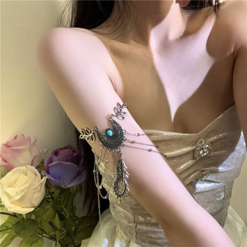 Rhinestone Chained Armlet