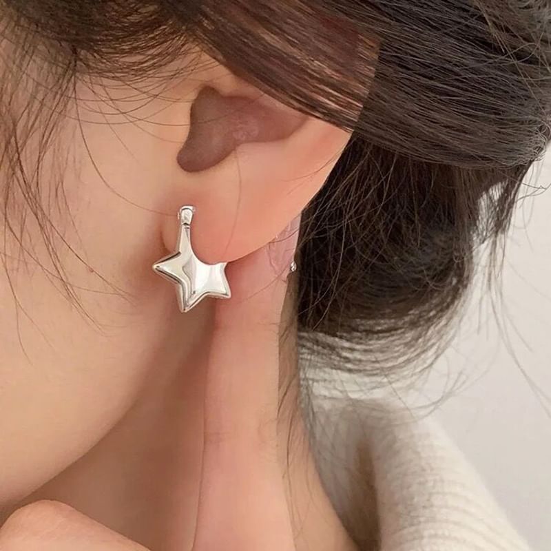 Earring / Huggie Clip-On Star