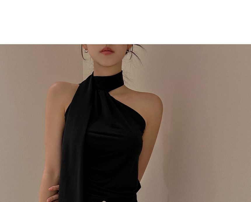 Halter Turtleneck Plain Asymmetrical Slim Fit Top