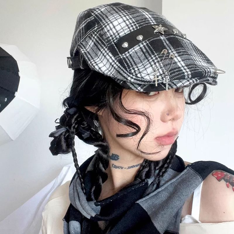 Accent Pin Plaid Cap Newsboy