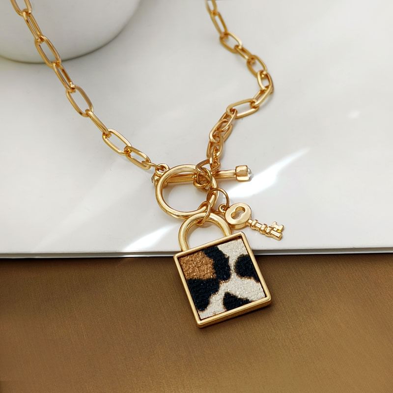 Pendant Chain Necklace