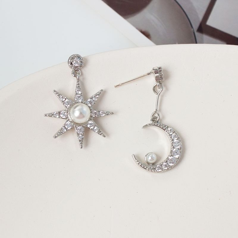 Moon Pearl Dangle Asymmetrical Faux Rhinestone Star Earring Alloy