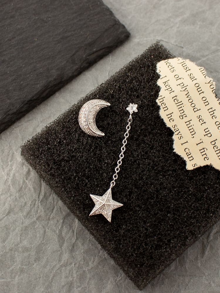 Moon Asymmetrical Star Dangle Alloy Earring