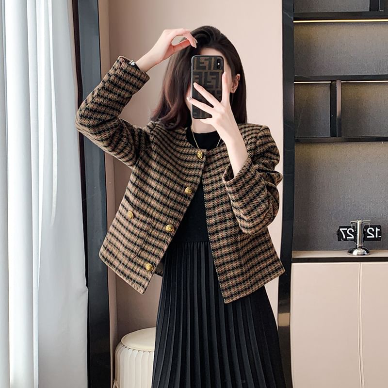 Crew Neck Plaid Button-Up Crop Jacket