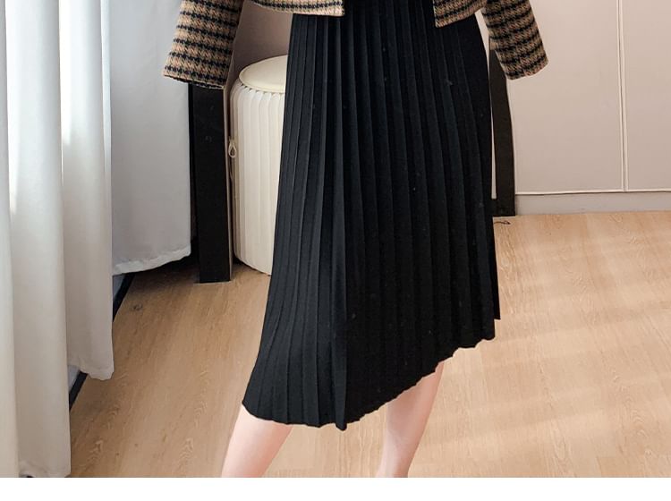 Crew Neck Plaid Button-Up Crop Jacket