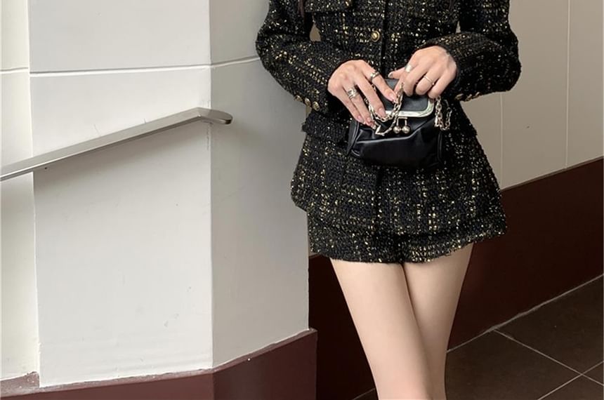 Round Neck Sequin Tweed Button Jacket / Mid Rise Shorts